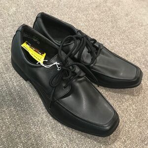 ❄NWT Formal Shoes